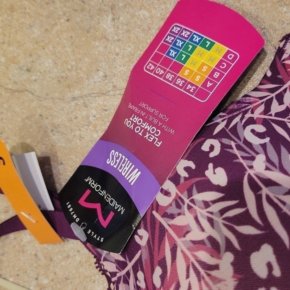 NEW! MAIDENFORM Soft Wireless Convertible Demi T-shirt Bra Small. - Picture 3 of 5